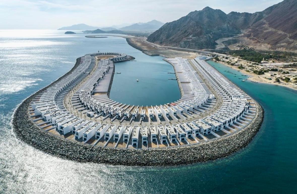 Al Dana Sea View Villa ฟูไจราห์ ภายนอก รูปภาพ